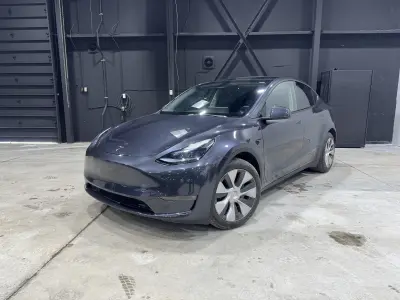 2024 Tesla Model Y Long Range in Gray with Black interior