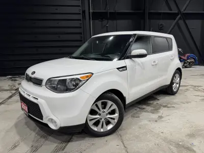 2016 Kia Soul EX in White with Black interior