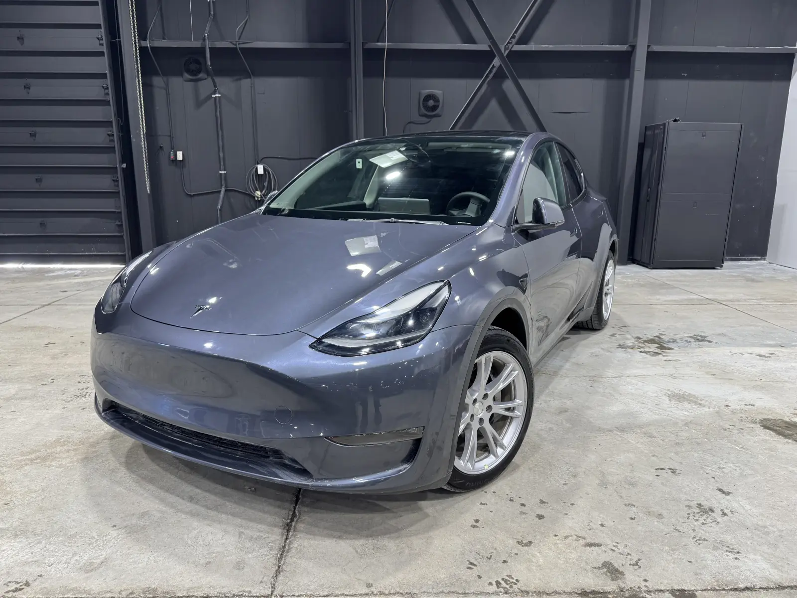 local vehicle, non-smoker 2023 Tesla Model Y Long Range in Gray with Black interior local vehicle, non-smoker 2023 Tesla Model Y Long Range in Gray with Black interior